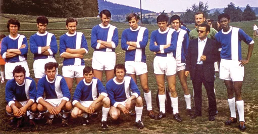 Die erste Mannschaft mit Trainer Röbi Schüpbach, 1970.
