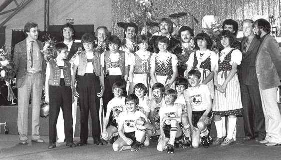 Der FC Ebnat-Kappel feierte zusammen mit der Pepe Lienhard Band.