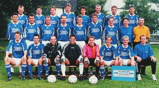 Das 2.-Liga-Team in der ersten Saison 1999/2000.