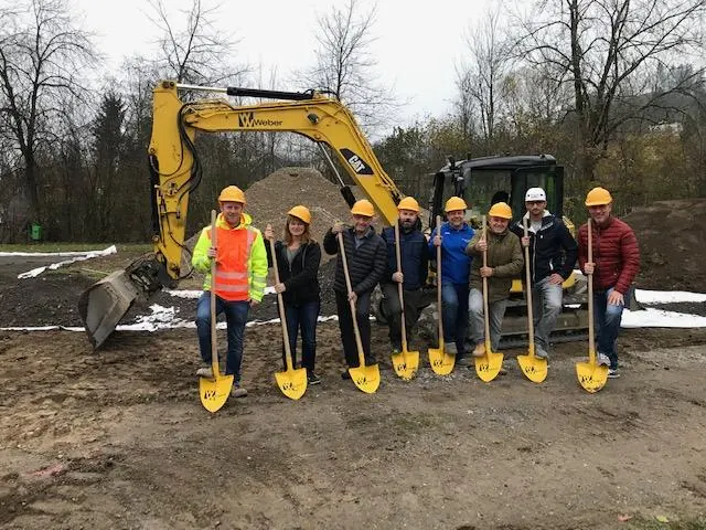 Spatenstich für das neue Clubhaus.