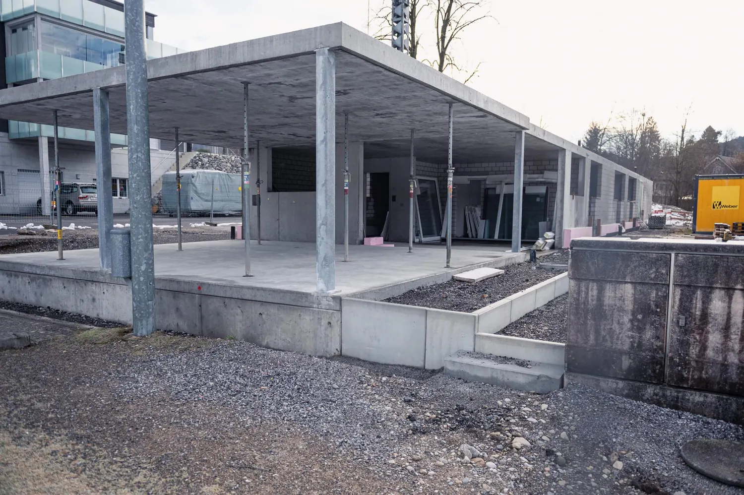 Das Vordach des neuen Clubhauses, Februar 2020.